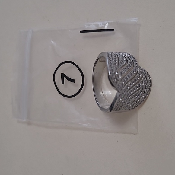 RING #204 - Picture 4 of 6